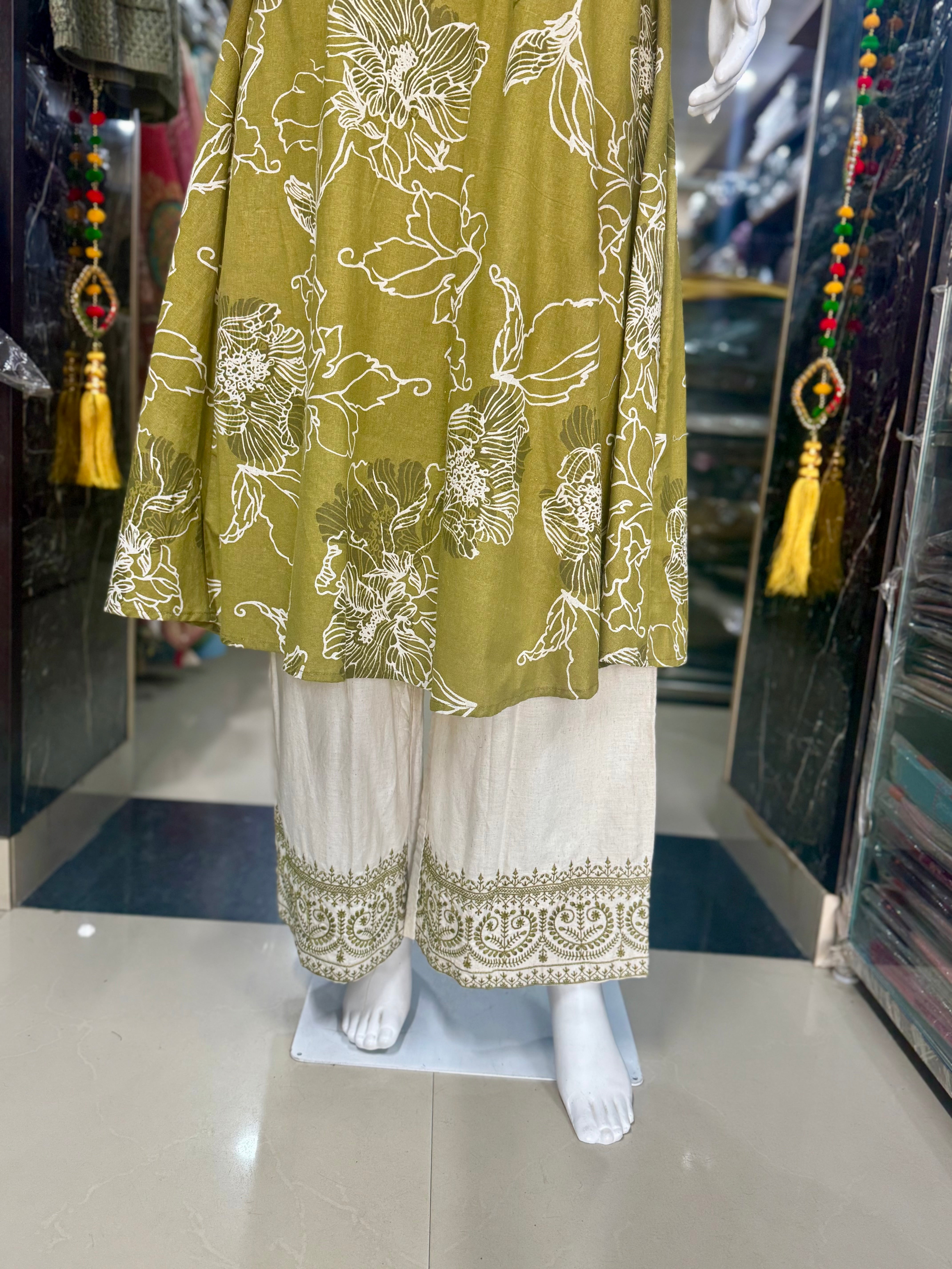 Mehndi Green And Off-White Cotton A-Line Embroidered 2-Piece Suit Set