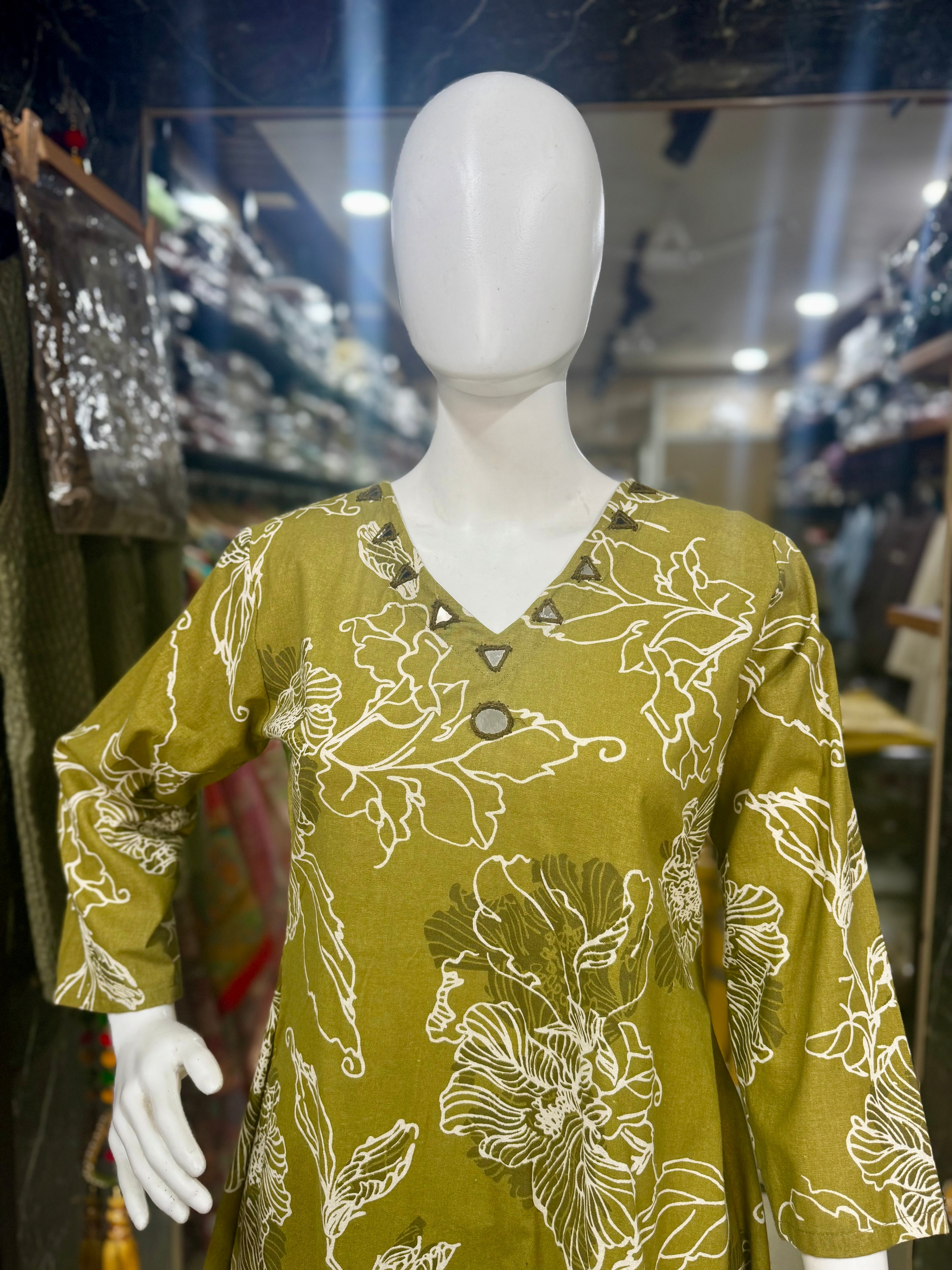 Mehndi Green And Off-White Cotton A-Line Embroidered 2-Piece Suit Set