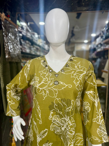 Mehndi Green And Off-White Cotton A-Line Embroidered 2-Piece Suit Set