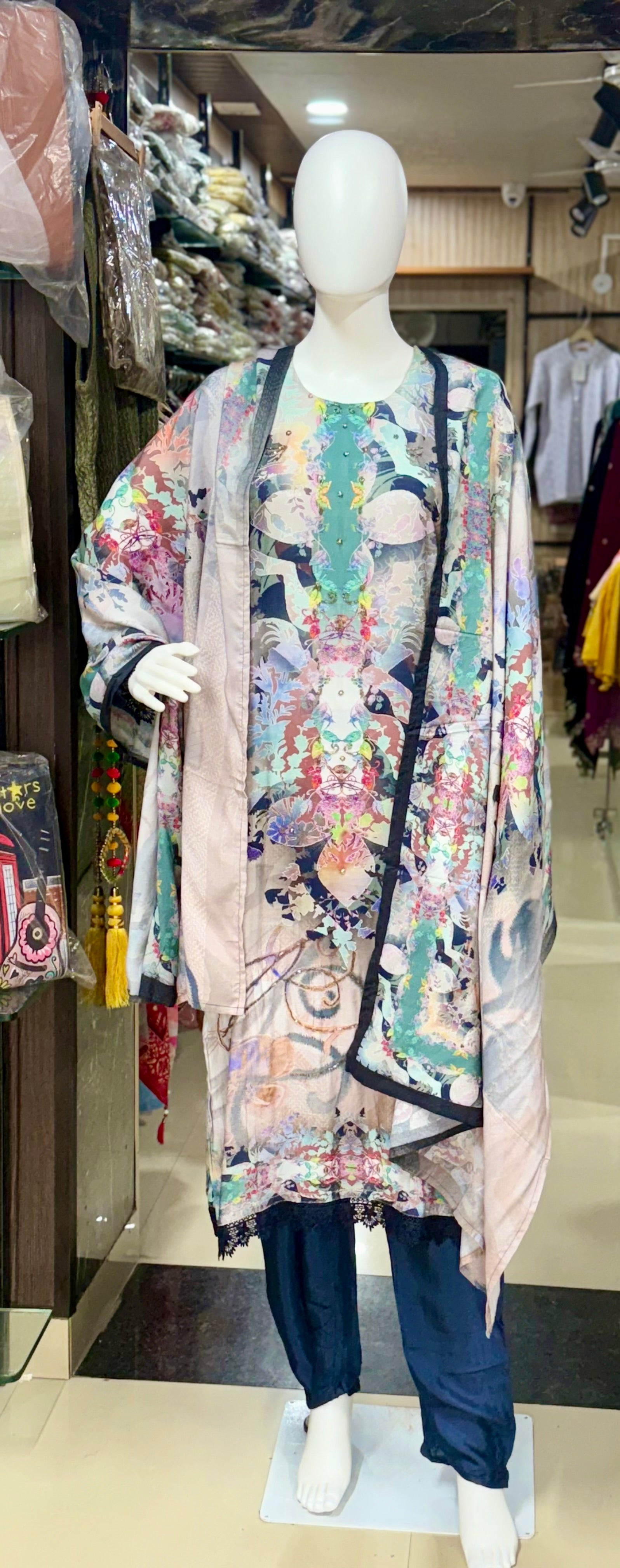 Muslin Party Wear Suit With Beautiful Katdana  And Lace Work